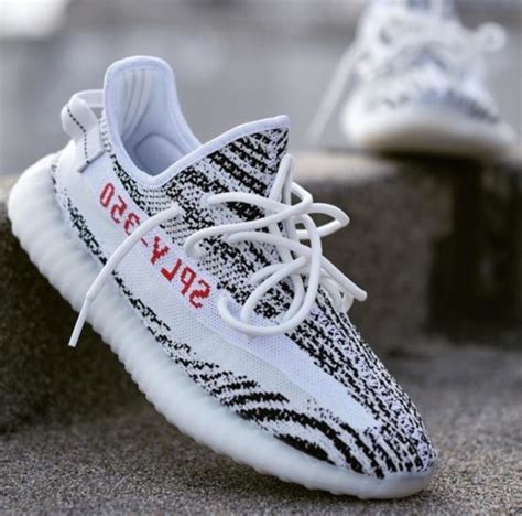 easy schuhe adidas zebra|adidas Yeezy Boost 350 V2 Zebra Men's .